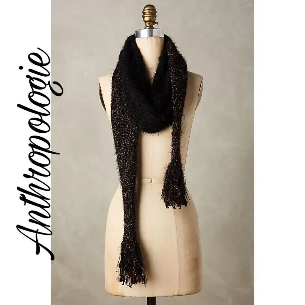 ✨HP✨Tinselknit Scarf✨